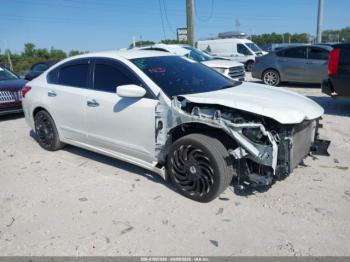  Salvage Nissan Altima