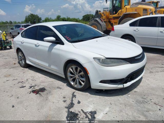 Salvage Chrysler 200