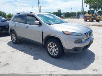  Salvage Jeep Cherokee