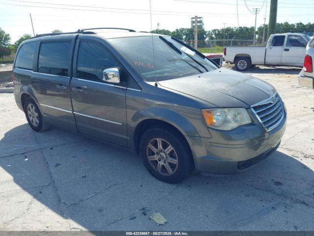  Salvage Chrysler Town & Country