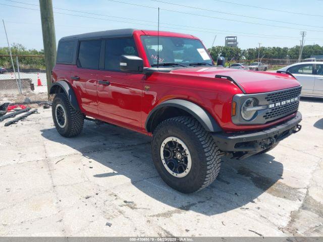  Salvage Ford Bronco