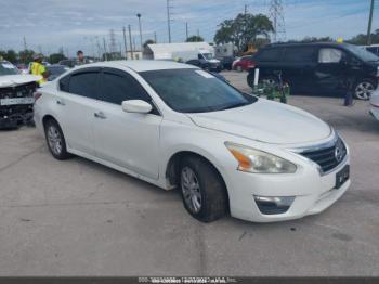  Salvage Nissan Altima