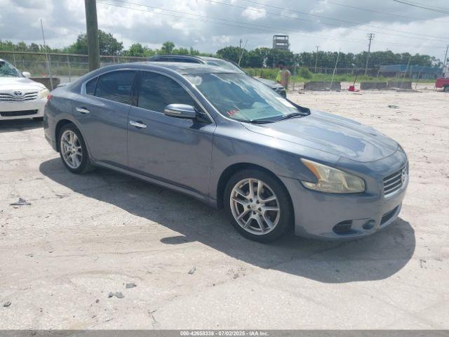  Salvage Nissan Maxima