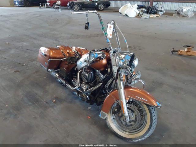  Salvage Harley-Davidson Flhr