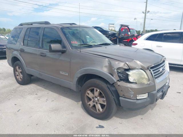  Salvage Ford Explorer