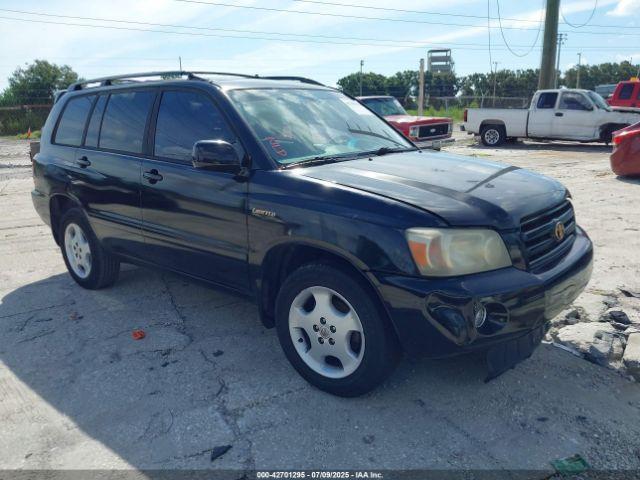  Salvage Toyota Highlander