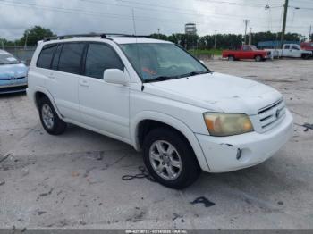  Salvage Toyota Highlander