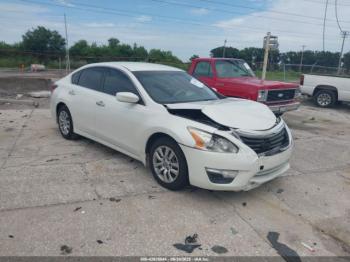  Salvage Nissan Altima