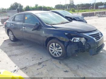  Salvage Nissan Altima