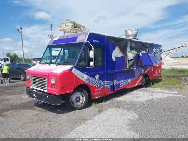  Salvage Freightliner Chassis