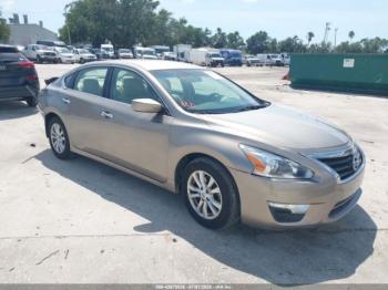  Salvage Nissan Altima
