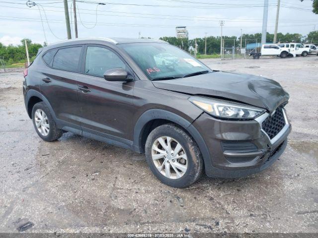  Salvage Hyundai TUCSON