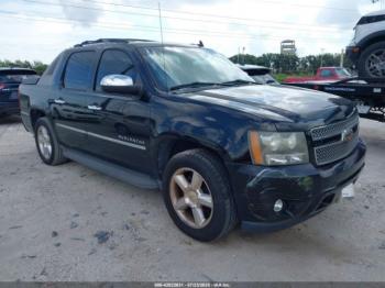  Salvage Chevrolet Avalanche 1500