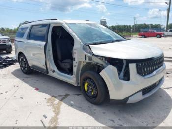  Salvage Kia Carnival