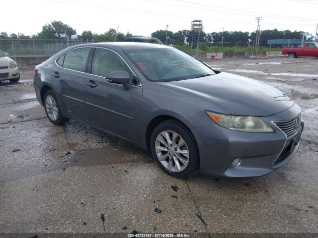  Salvage Lexus Es