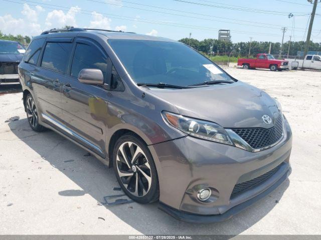  Salvage Toyota Sienna