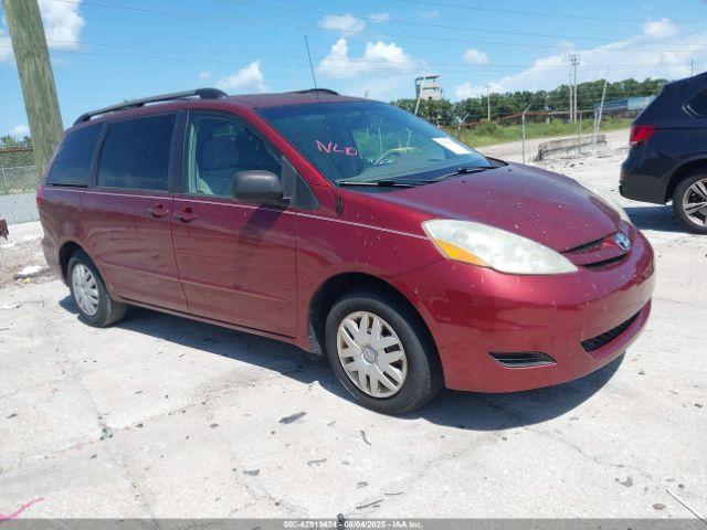  Salvage Toyota Sienna