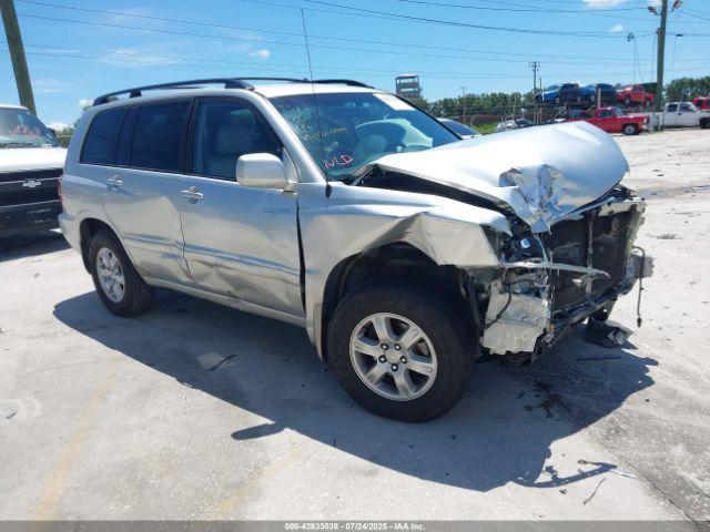  Salvage Toyota Highlander