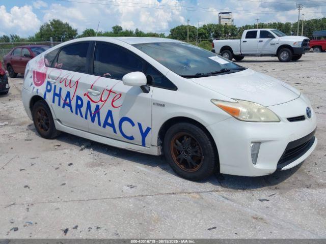  Salvage Toyota Prius