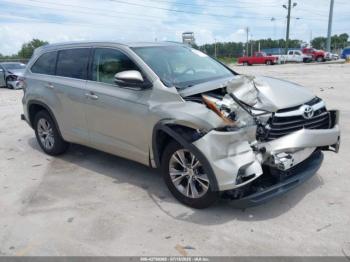  Salvage Toyota Highlander
