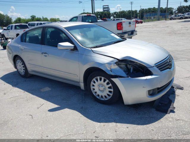  Salvage Nissan Altima