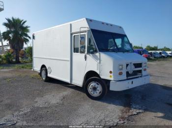  Salvage Freightliner Chassis