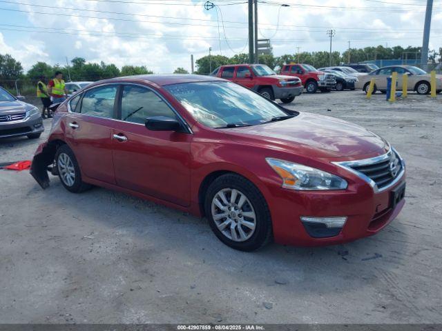  Salvage Nissan Altima