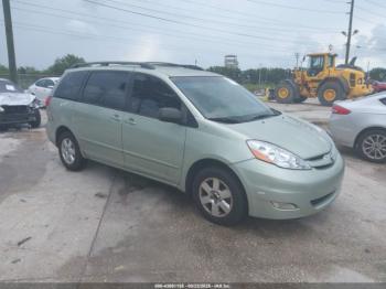  Salvage Toyota Sienna