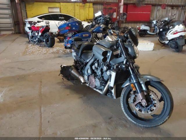  Salvage Yamaha Vmx17