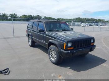  Salvage Jeep Cherokee