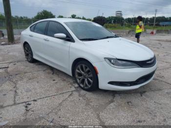  Salvage Chrysler 200