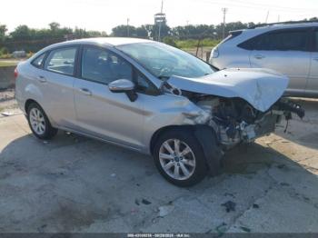  Salvage Ford Fiesta