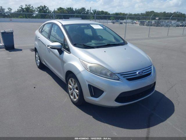  Salvage Ford Fiesta
