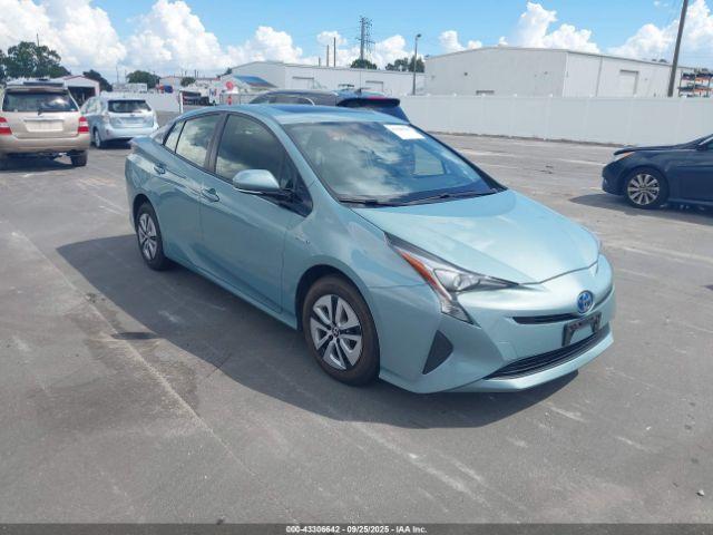  Salvage Toyota Prius