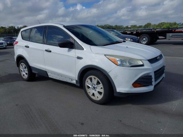  Salvage Ford Escape
