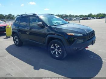  Salvage Jeep Cherokee