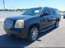 GMC Yukon Denali Image 3