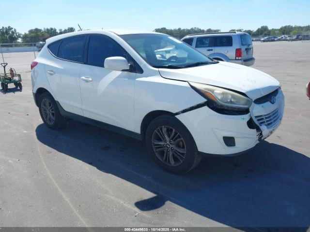  Salvage Hyundai TUCSON