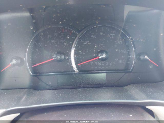 Cadillac DTS Premium Collection Image 14