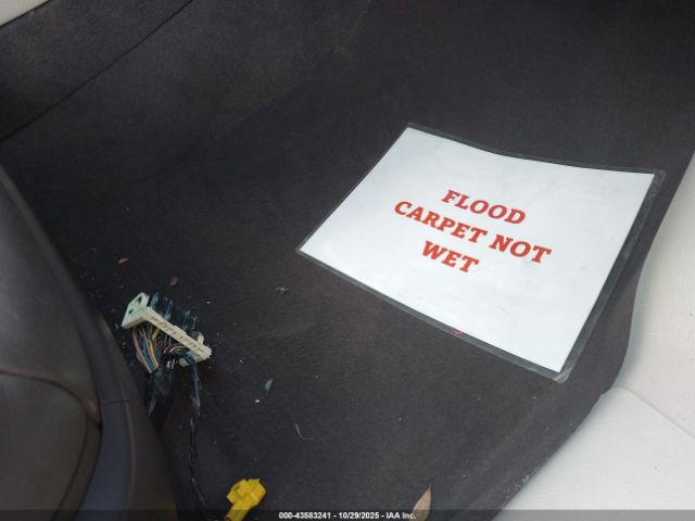 Cadillac DTS Premium Collection Image 13