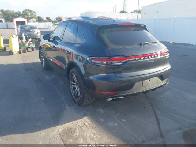 Porsche Macan Image 16