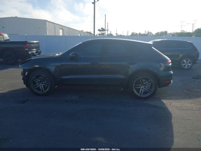 Porsche Macan Image 10