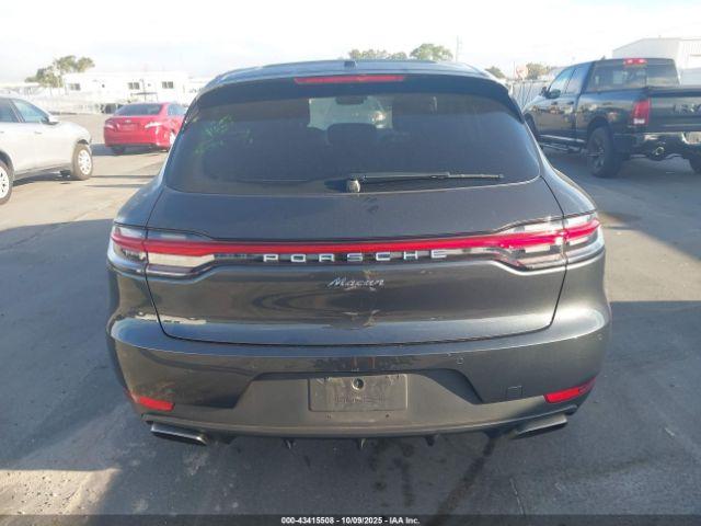 Porsche Macan Image 15