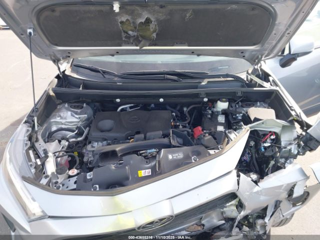 Toyota RAV4 Xle Image 15