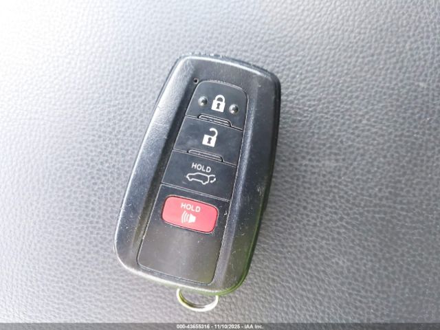 Toyota RAV4 Xle Image 11