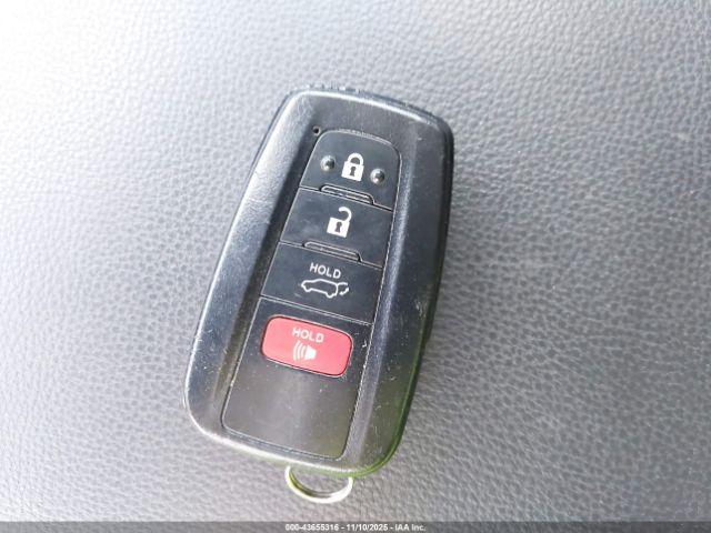 Toyota RAV4 Xle Image 11