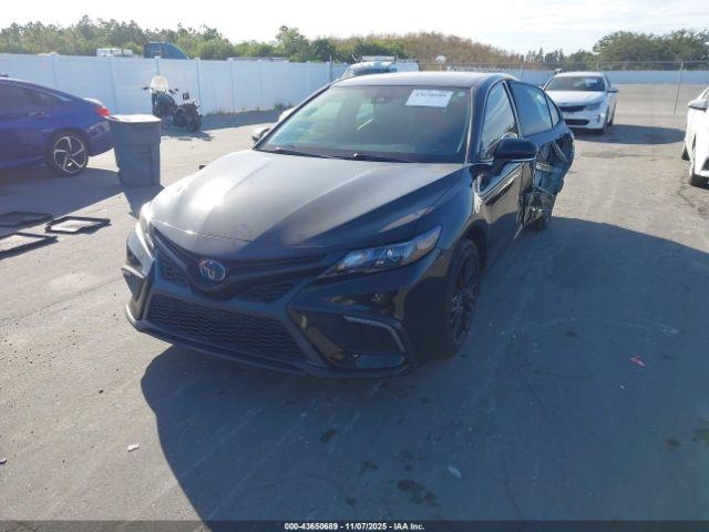 Toyota Camry Nightshade Edition Hybrid Image 4