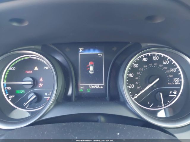 Toyota Camry Nightshade Edition Hybrid Image 10