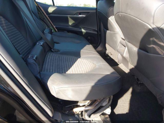 Toyota Camry Nightshade Edition Hybrid Image 5