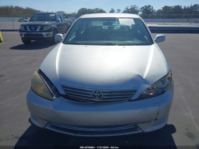 Toyota Camry Le V6 Image 4